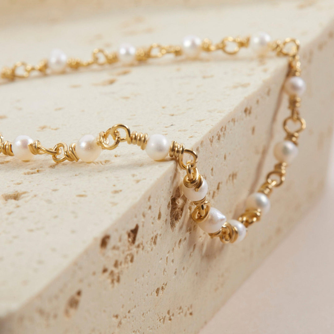 Pearl Chain Bracelet as a thoughtful birthday gift in 18K Gold Vermeil with Freshwater Pearl. Hypoallergenic, no green marks.
