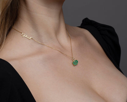 Close detail of the Personalized Emerald Necklace in 18K Gold Vermeil with Birthstone and CZ Diamond. Safe for sensitive.