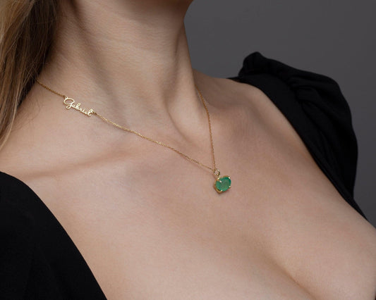 Close detail of the Personalized Emerald Necklace in 18K Gold Vermeil with Birthstone and CZ Diamond. Safe for sensitive.