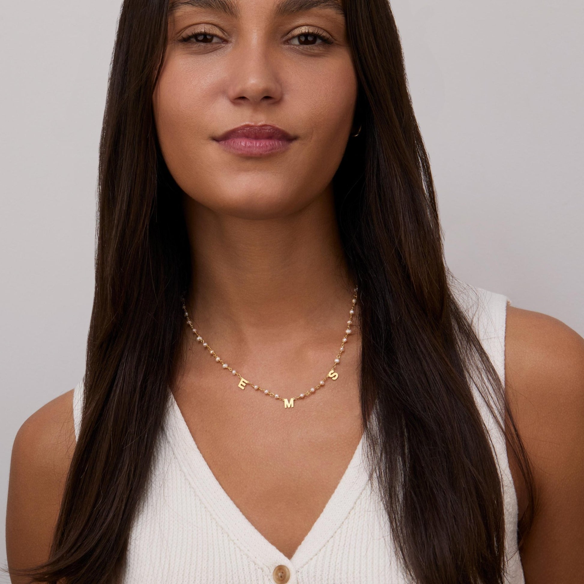 Personalized Initial Pearl Necklace as a thoughtful birthday gift in 18K Gold Vermeil with Freshwater Pearl.