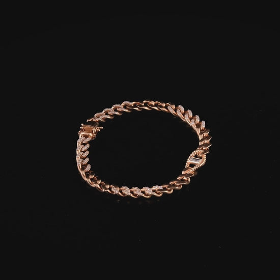 360-degree video of the natural diamond baguette station curb chain bracelet in 14K rose gold