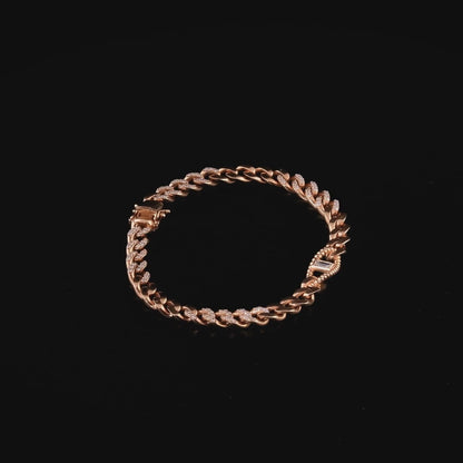 360-degree video of the natural diamond baguette station curb chain bracelet in 14K rose gold