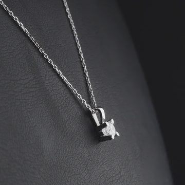 360 degree video of the 0.50 ct natural diamond solitaire pendant necklace in 14K white gold