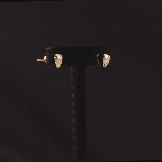 360 degree video of the 0.34 ct tw natural diamond heart stud earrings in 14K yellow gold
