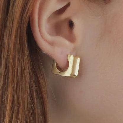 Chunky Square Huggie Hoop Earrings in 18K Gold