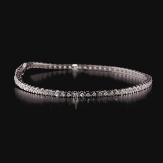 360 degree video of the natural diamond tennis bracelet in 14K white gold