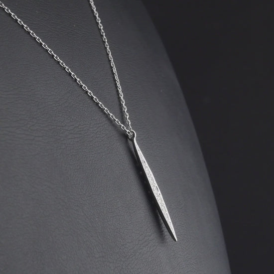 360 degree video of the graduated natural diamond bar pendant necklace in 14K white gold