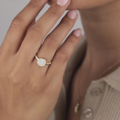 Round Pavé Adjustable Ring in 18K Gold