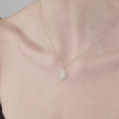 Lotus Flower Necklace in 18K Gold