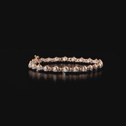 360 degree video of the natural diamond two-tone link bracelet in 14K rose gold