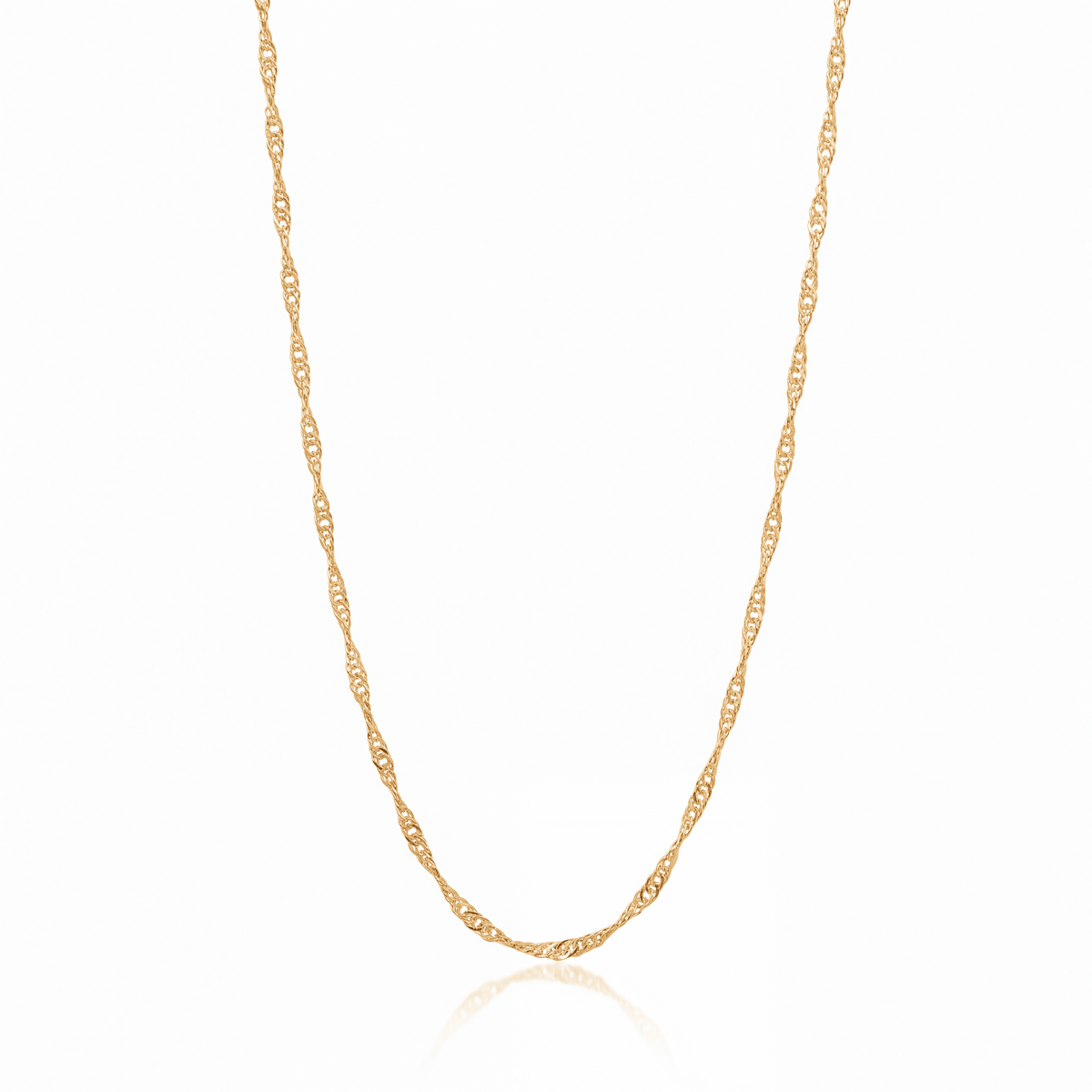 Singapore chain necklace in 18K gold, 2.5 mm twisted chain on white background