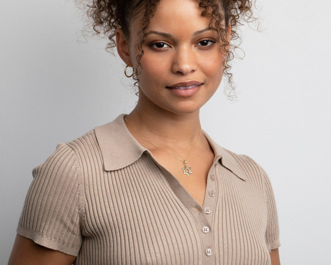 Small Star of David Necklace as a thoughtful birthday gift in 18K Gold Vermeil. Hypoallergenic, no green marks.
