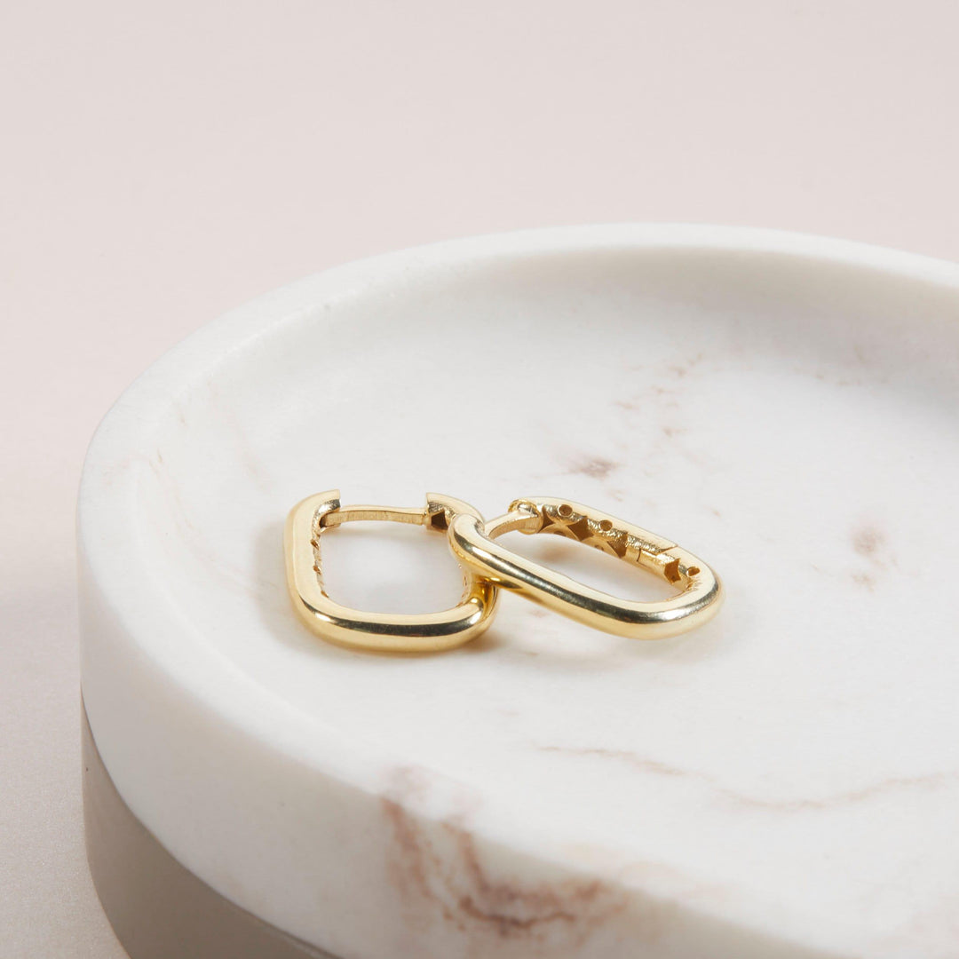 Square Hinged Hoops as a thoughtful birthday gift in 18K Gold Vermeil. Hypoallergenic for sensitive ears.