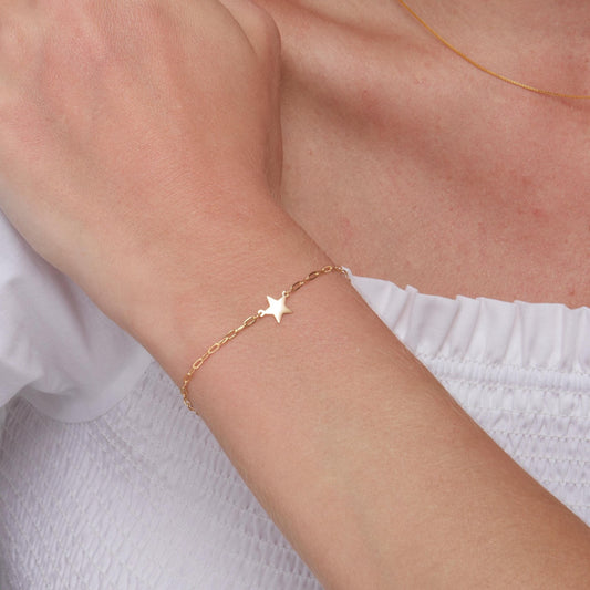Close detail of the Star Celestial Bracelet with Paperclip in 18K Gold Vermeil. Safe for sensitive skin, premium handmade.