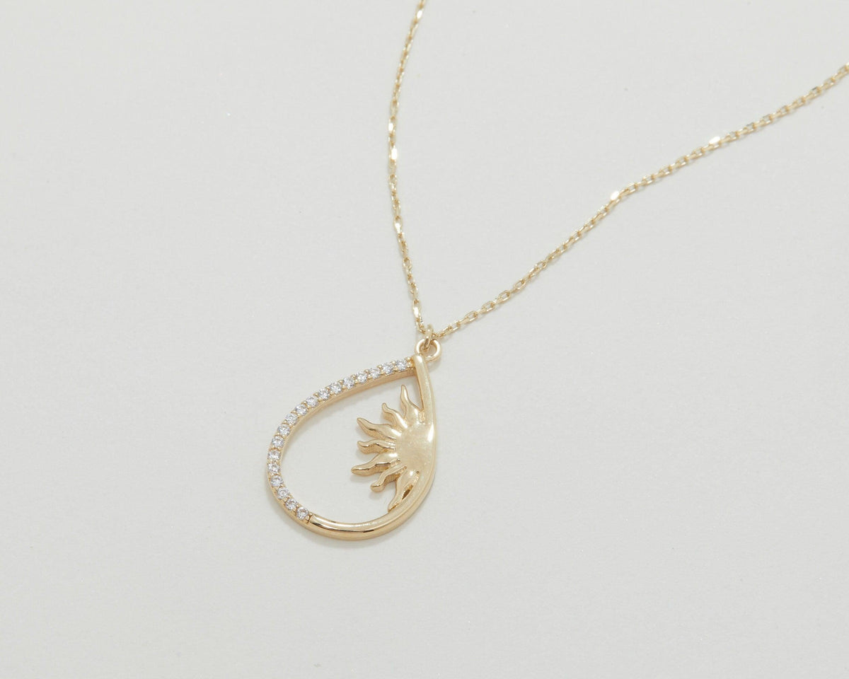 The Sun Necklace as a graduation gift in 18K Gold Vermeil. Safe for sensitive skin, made for keeping.