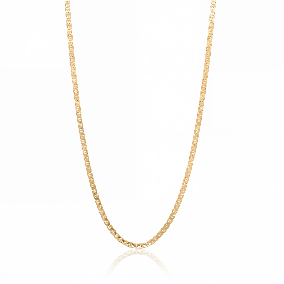 Traversino chain necklace in 18K gold, 2.5 mm flat mariner link chain on white background